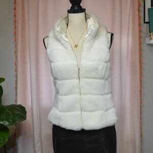 White House Black Market Faux Fur Ivory Vest- Sz Small